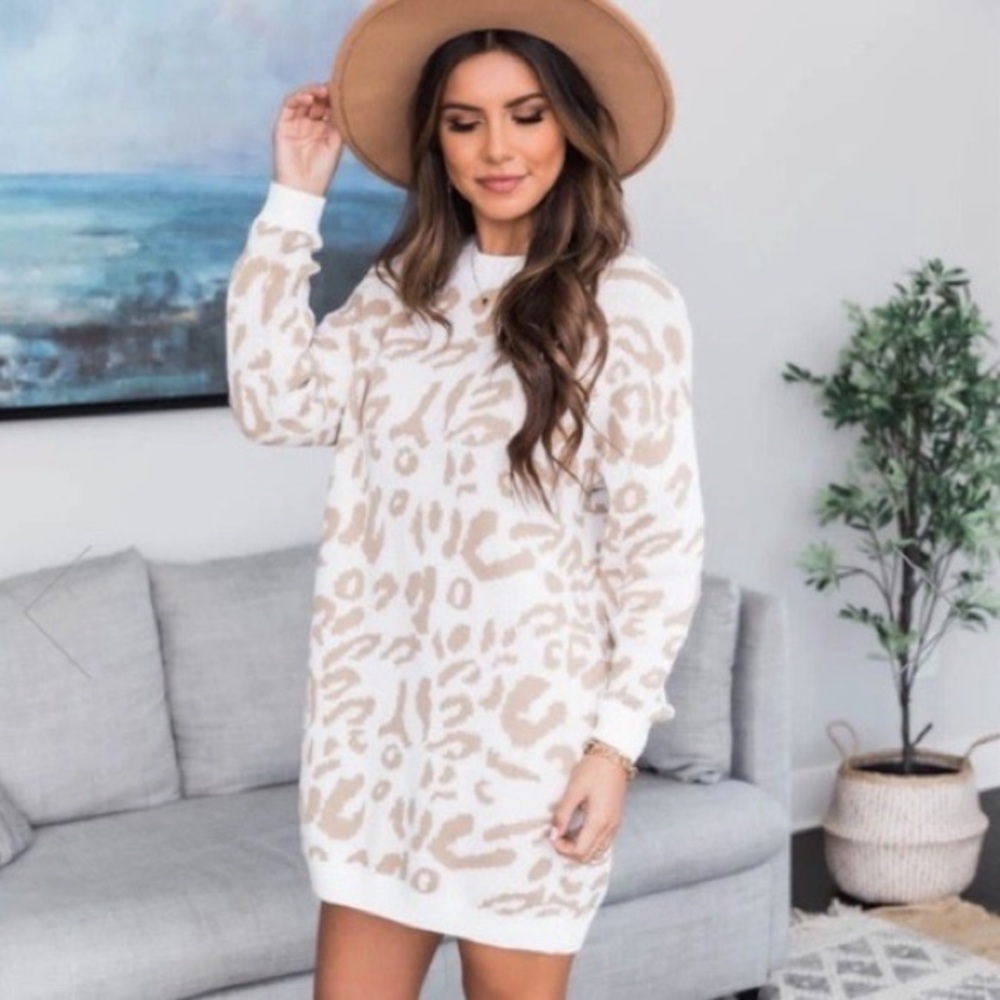 Pink Lily “gone for good” cream leopard print sweater dress size medium